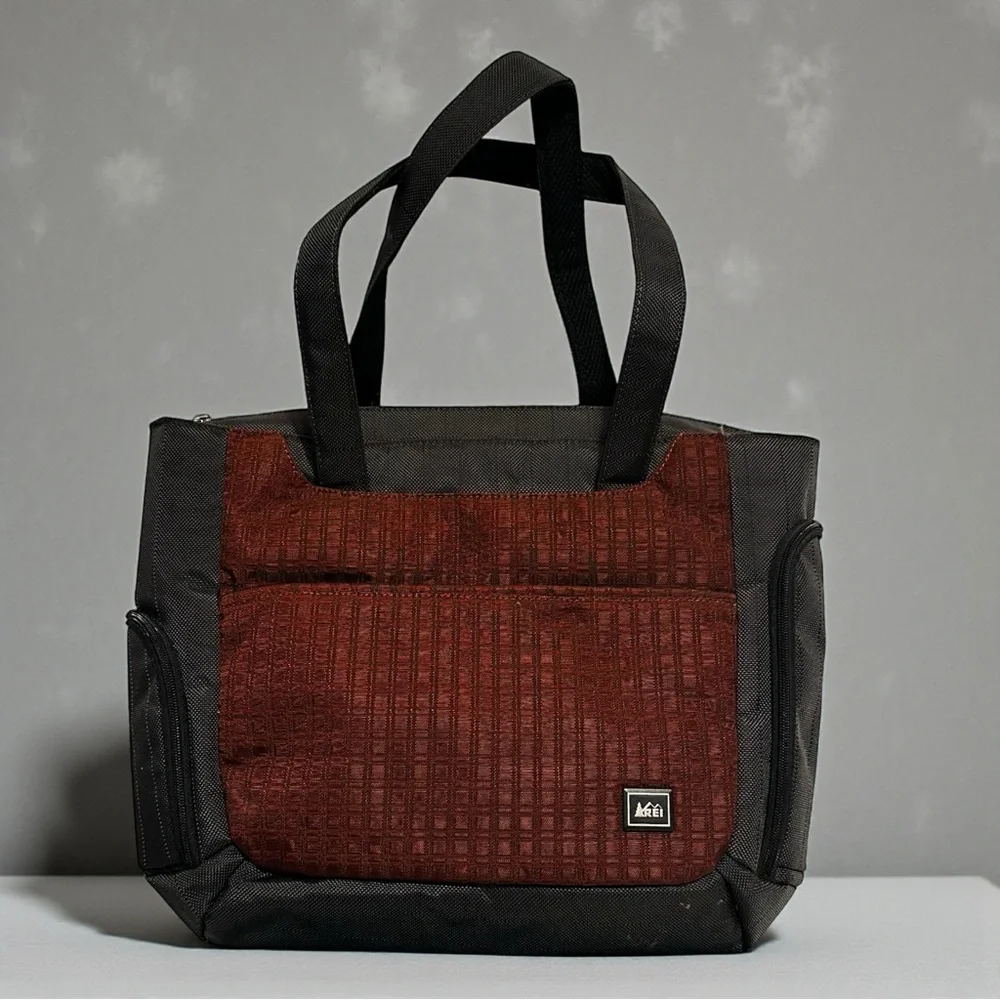 REI Inside Passage Accessory Tote Insulated Padded Tote Bag Maroon Gray 16